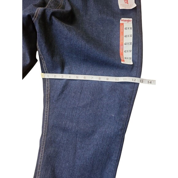 Wrangler Jeans Regular Fit Men's 42 X 32 Straight Leg Free To Stretch Dark Wash - Picture 10 of 11